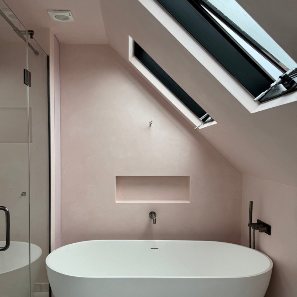 luxury-tadelakt-plaster-bathroom-bespoke-dusty-pink-london